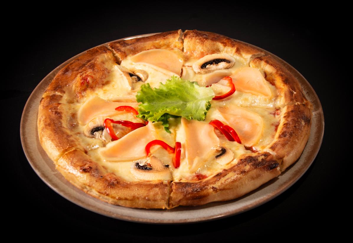 Chicken Salami Pizza